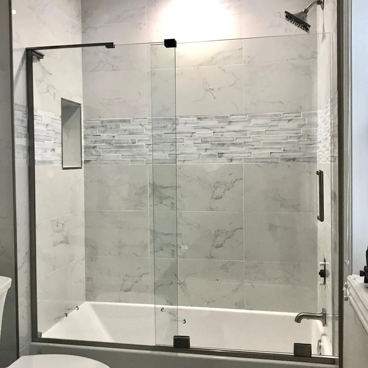 Frameless vs Semi-Frameless Shower Doors: Complete Comparison Guide